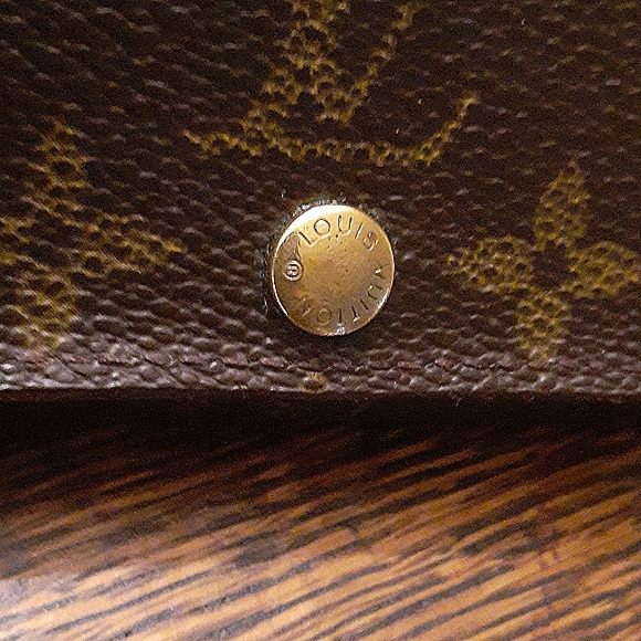 LOUIS VUITTON KEYCHAIN VINTAGE - Picture 2 of 13